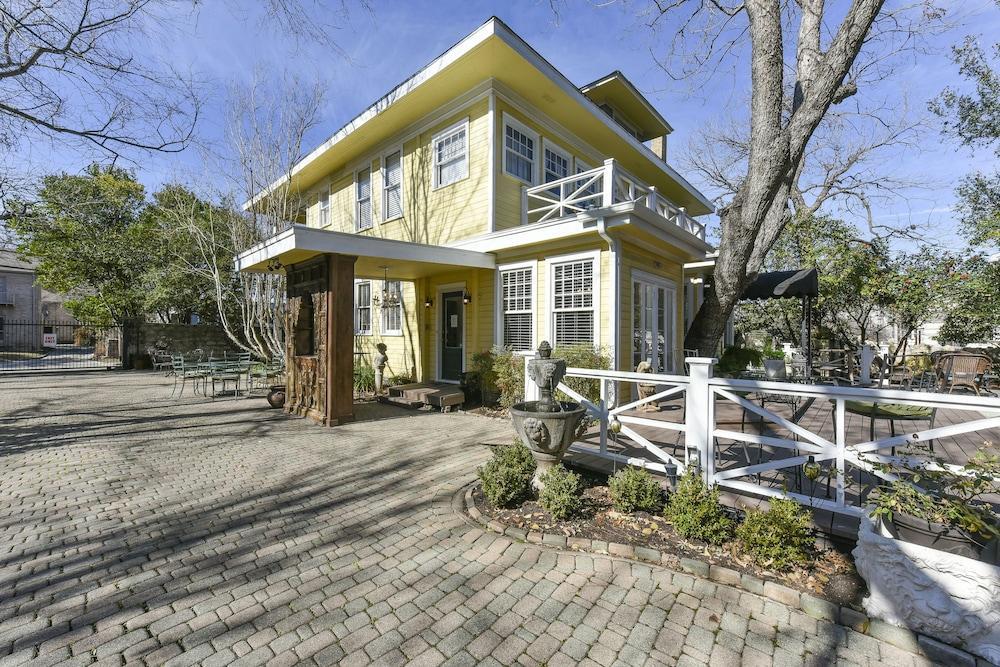 Austin'S Inn At Pearl Street Exterior photo